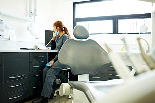 How Can A New Phone System Help Dental Professionals Better Serve Patients?